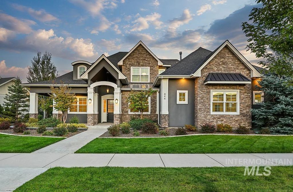 Photo of 844 S Lake Pointe Way, Eagle, ID 83616 (MLS # 98971919)