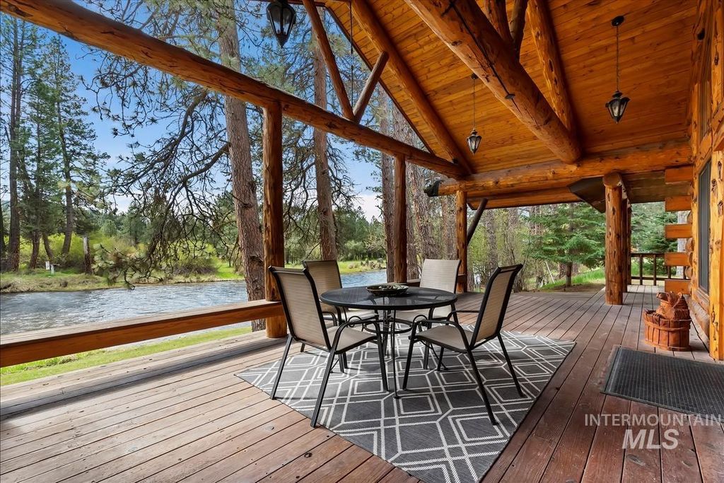 Photo of 29 River Rd, Garden Valley, ID 83622 (MLS # 98984416)