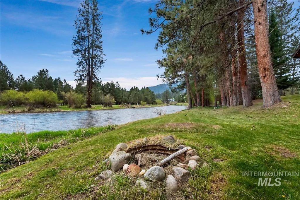 Photo of 29 River Rd, Garden Valley, ID 83622 (MLS # 98984416)