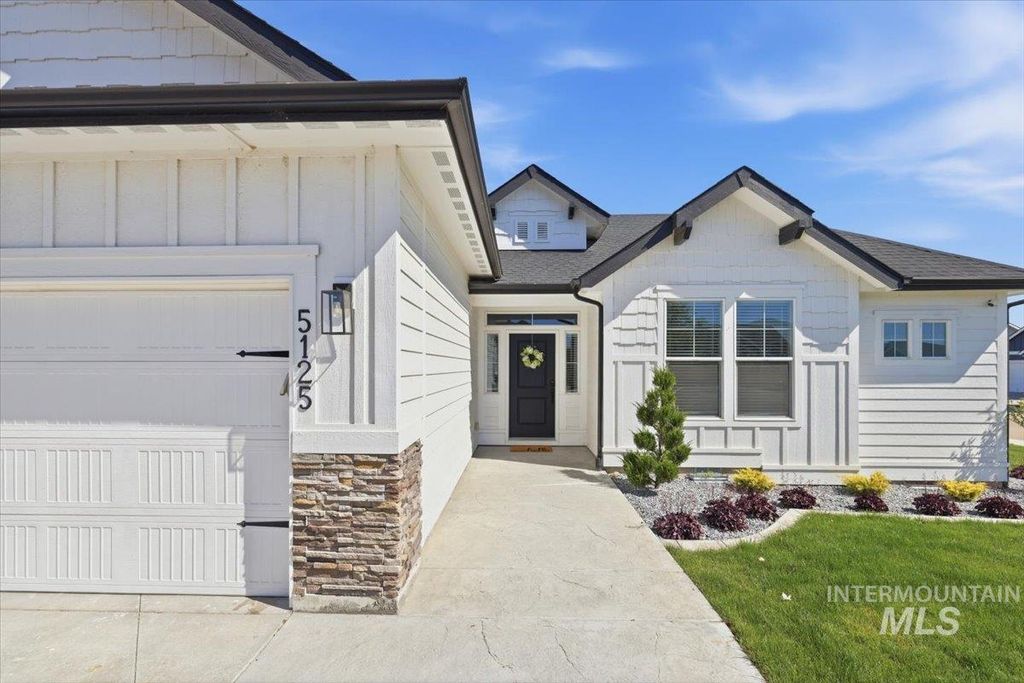 Photo of 5125 Danville St, Caldwell, ID 83605 (MLS # 98986566)