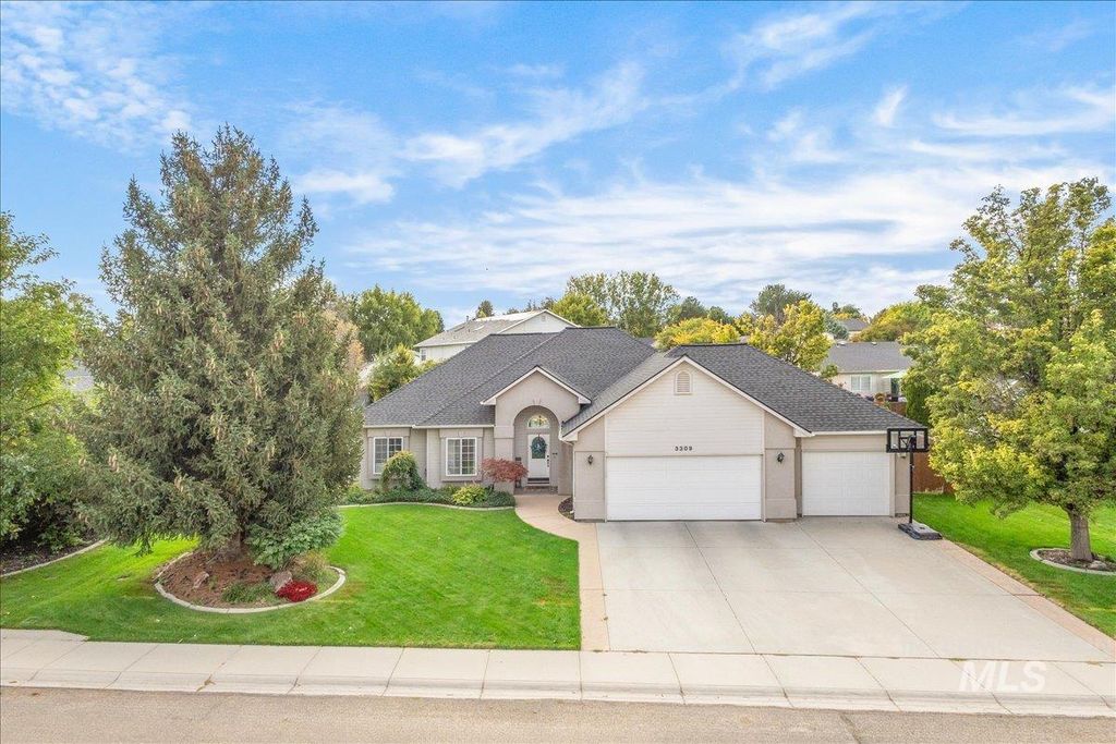 Photo of 3309 S Raintree Dr, Nampa, ID 83686 (MLS # 98963796)
