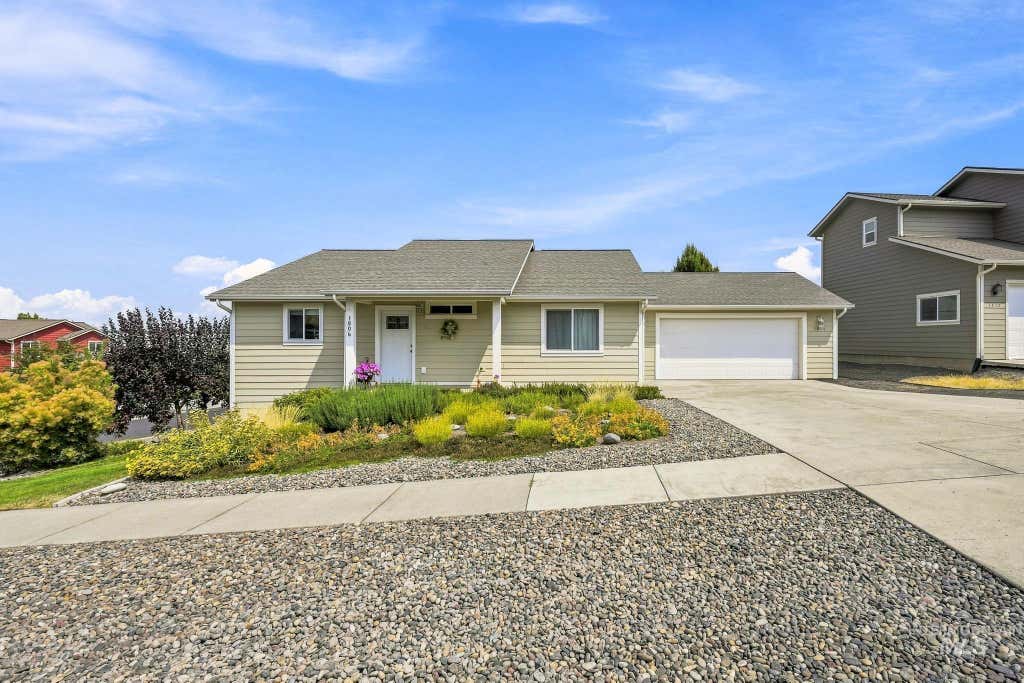 Photo of 1806 Koda Court, Moscow, ID 83843 (MLS # 98996750)