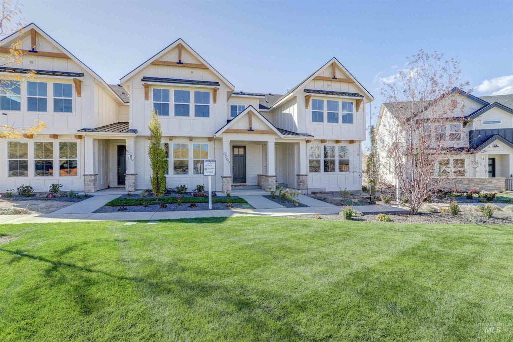 Photo of 6294 N Holly Springs Ln, Eagle, ID 83616 (MLS # 98999981)