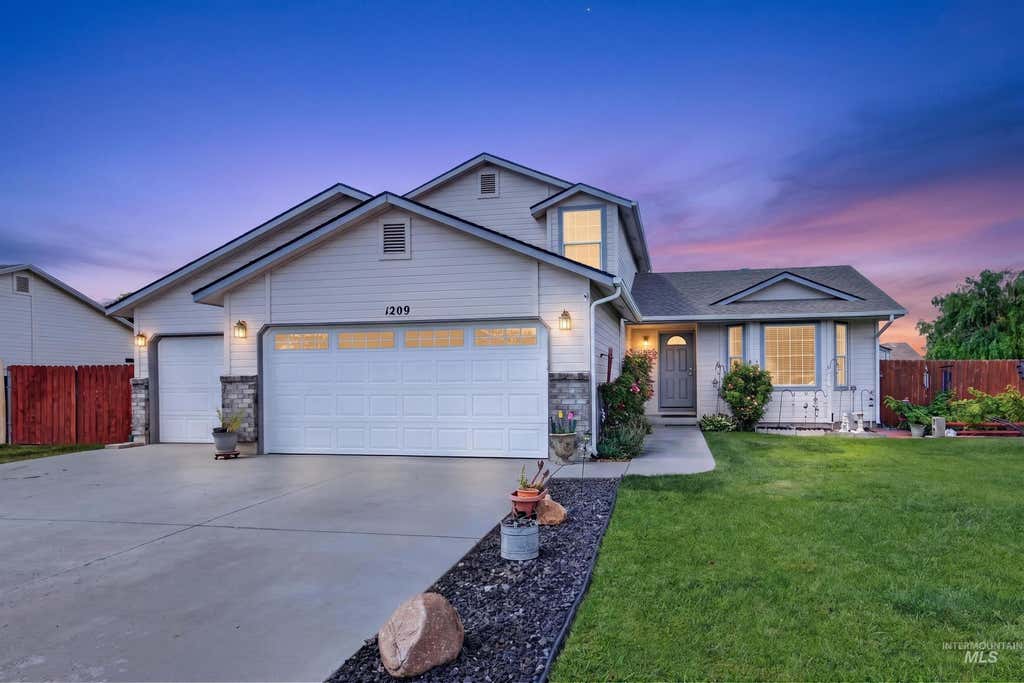 Photo of 1209 Cattail St, Nampa, ID 83686 (MLS # 98998610)