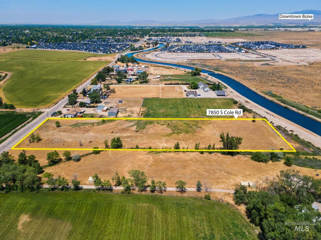 Photo of 7850 S Cole Rd, Boise, ID 83709 (MLS # 98991874)