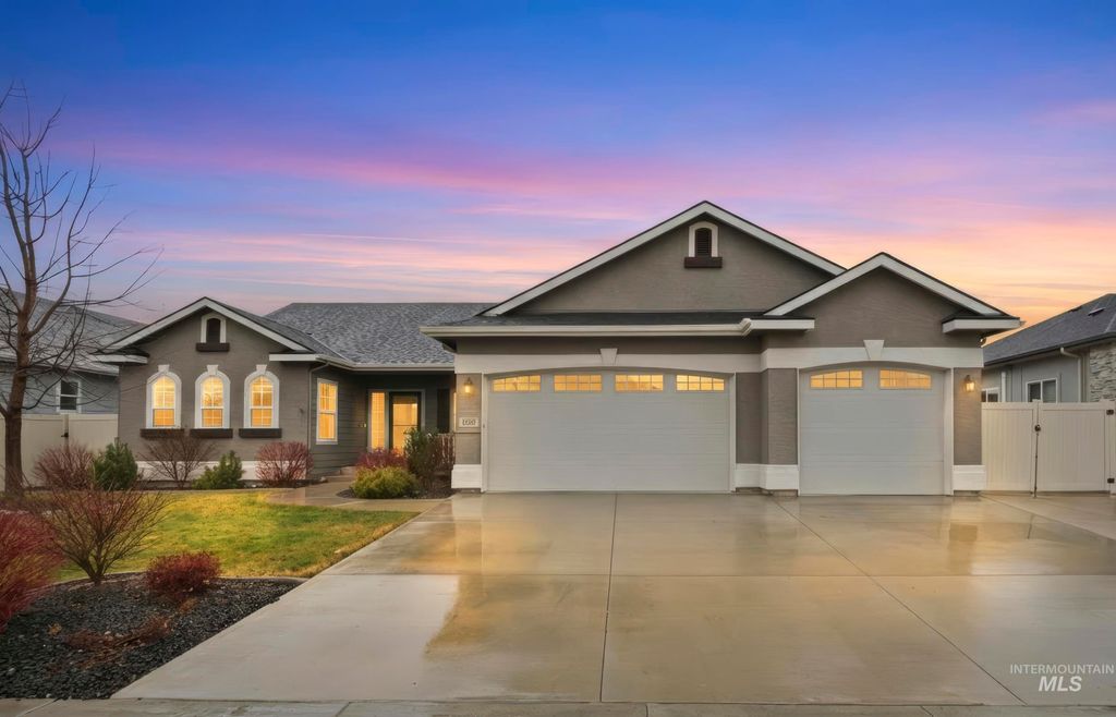 Photo of 15339 Flora Springs Way, Caldwell, ID 83607 (MLS # 98975908)