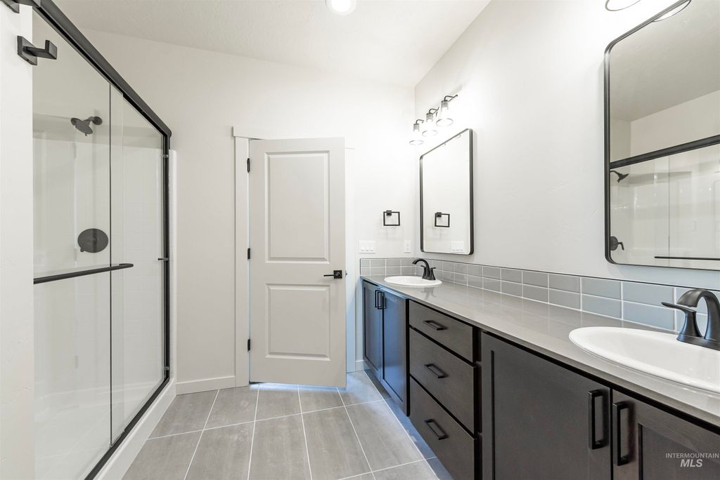 Photo of 390 S Bumper Way, Boise, ID 83716 (MLS # 98973354)