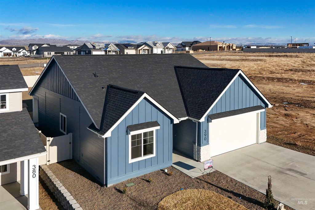 Photo of 390 S Bumper Way, Boise, ID 83716 (MLS # 98973354)