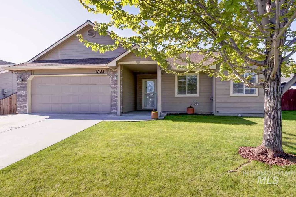 Photo of 1003 Windsong Ct, Caldwell, ID 83605 (MLS # 98984319)