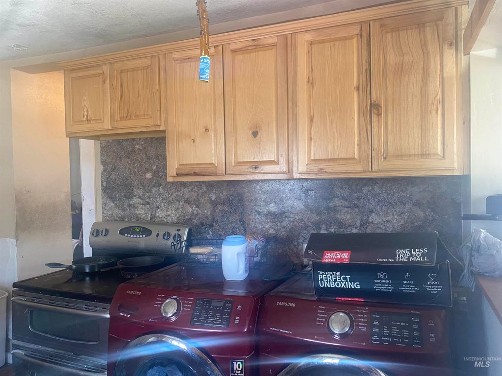 Photo of 1431 Elizabeth Blvd, Twin Falls, ID 83301 (MLS # 98986924)