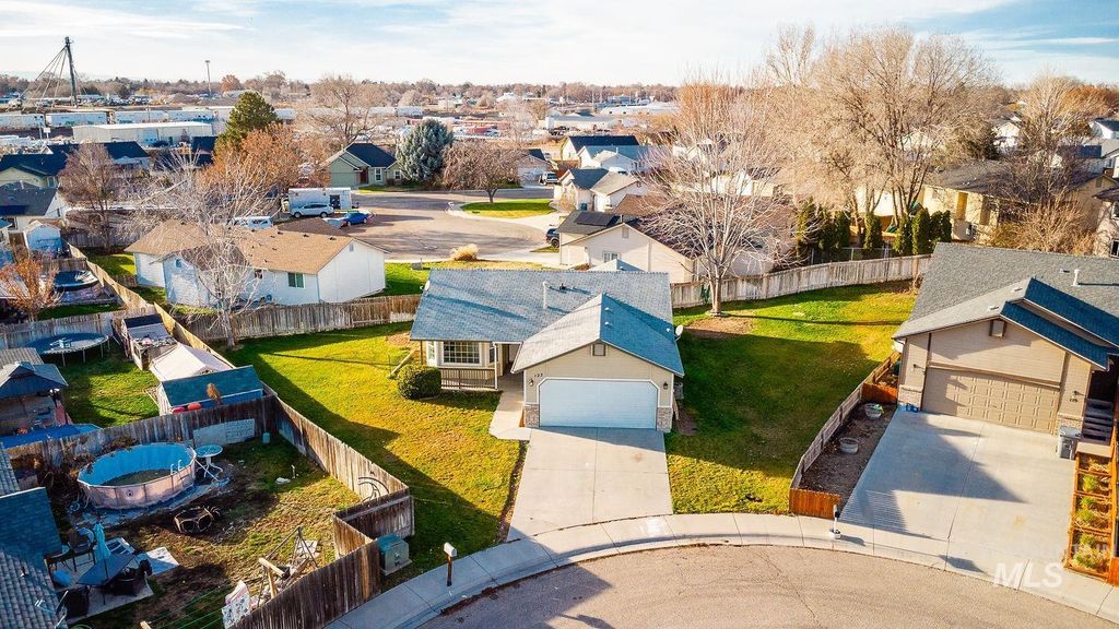 Photo of 123 Cougar Ct, Nampa, ID 83687 (MLS # 98969553)