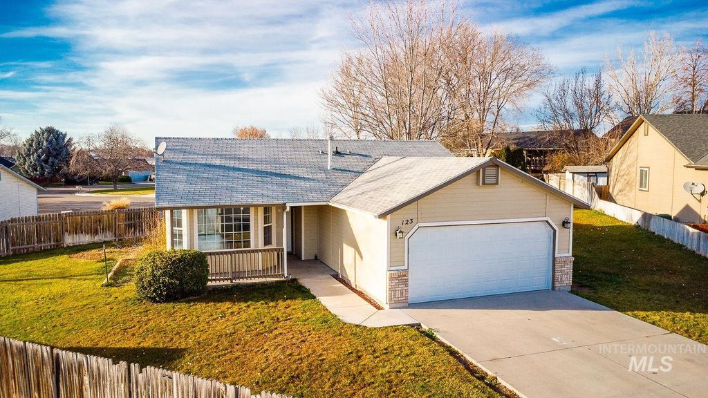 Photo of 123 Cougar Ct, Nampa, ID 83687 (MLS # 98969553)