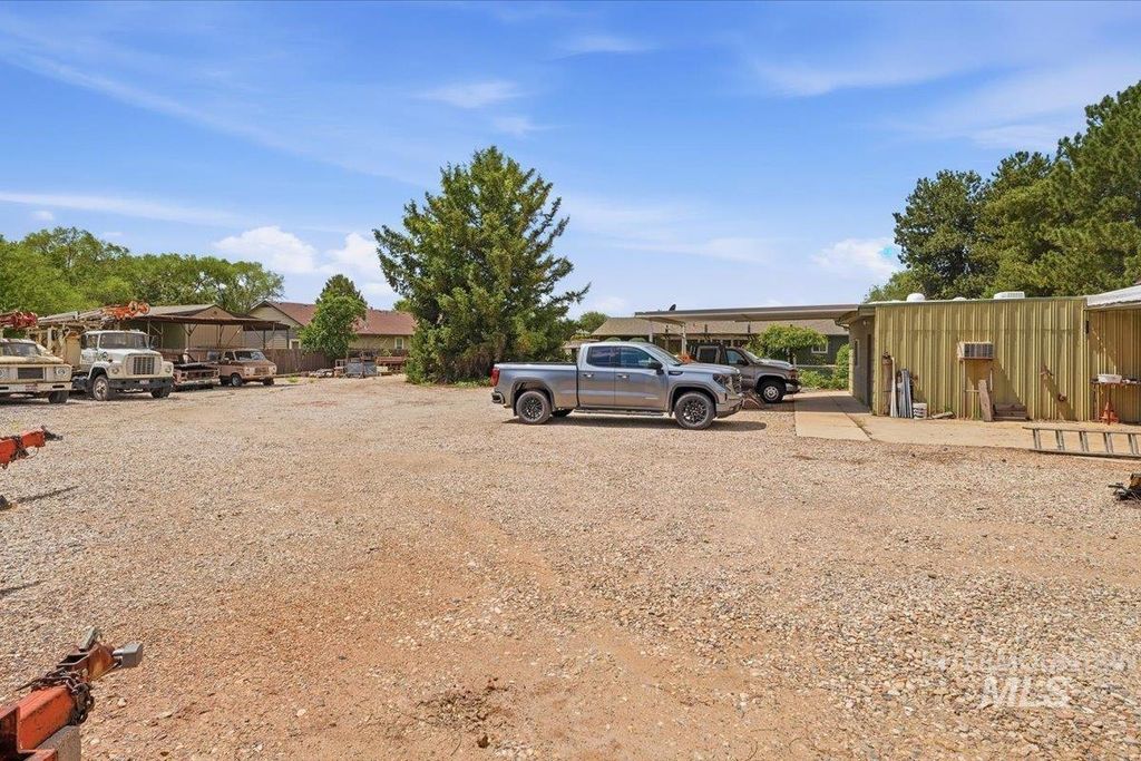 Photo of 2950 S Auburn AVE #Ave, Boise, ID 83705 (MLS # 98986397)