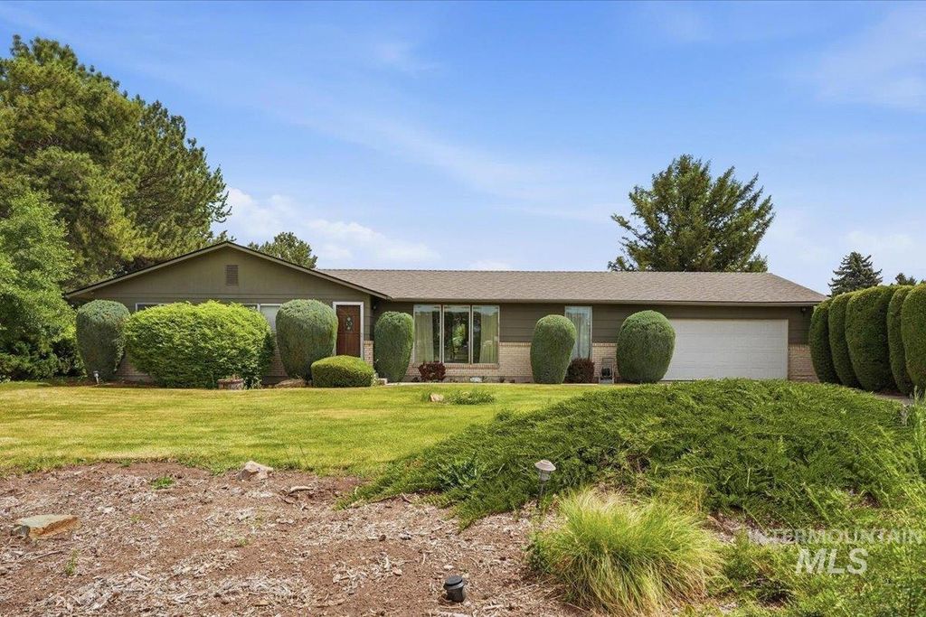 Photo of 2950 S Auburn AVE #Ave, Boise, ID 83705 (MLS # 98986397)