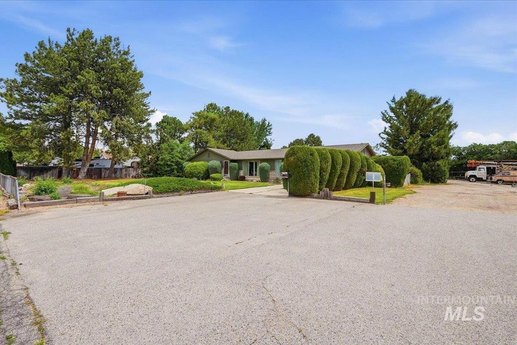 Photo of 2950 S Auburn AVE #Ave, Boise, ID 83705 (MLS # 98986397)
