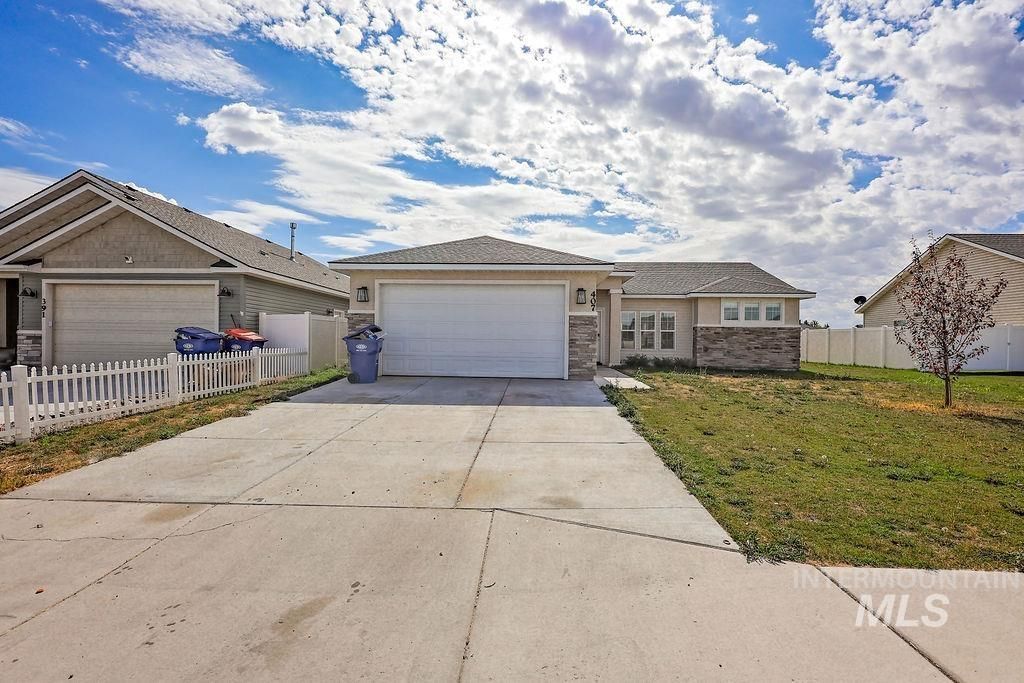 Photo of 407 Southwood Ave W Ave, Twin Falls, ID 83301 (MLS # 98963560)