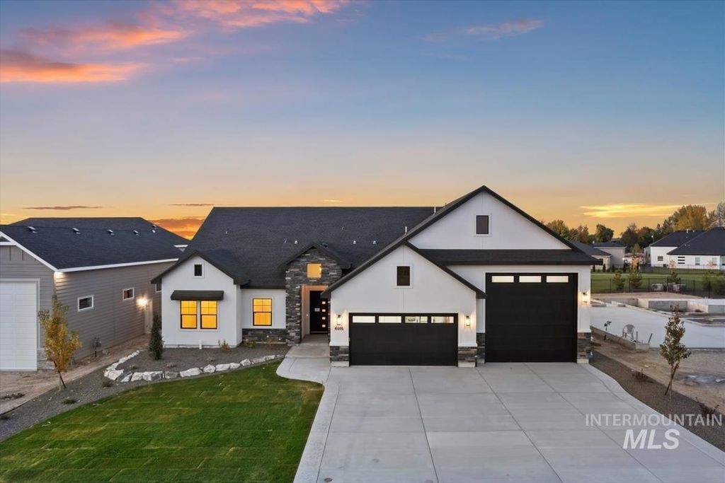 Photo of 6915 E Chicken Hawk Loop, Nampa, ID 83686 (MLS # 98965758)