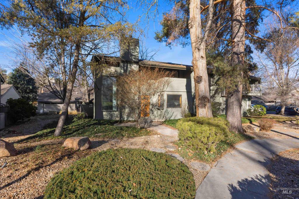 Photo of 509 S Walnut St, Boise, ID 83712 (MLS # 98970701)