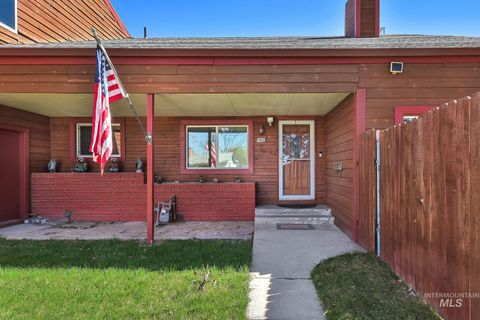 2015 Washington Ave Caldwell ID 83605