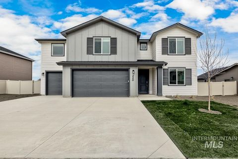 Photo of 220 Ravello St, Caldwell, ID 83607 (MLS # 98959208)