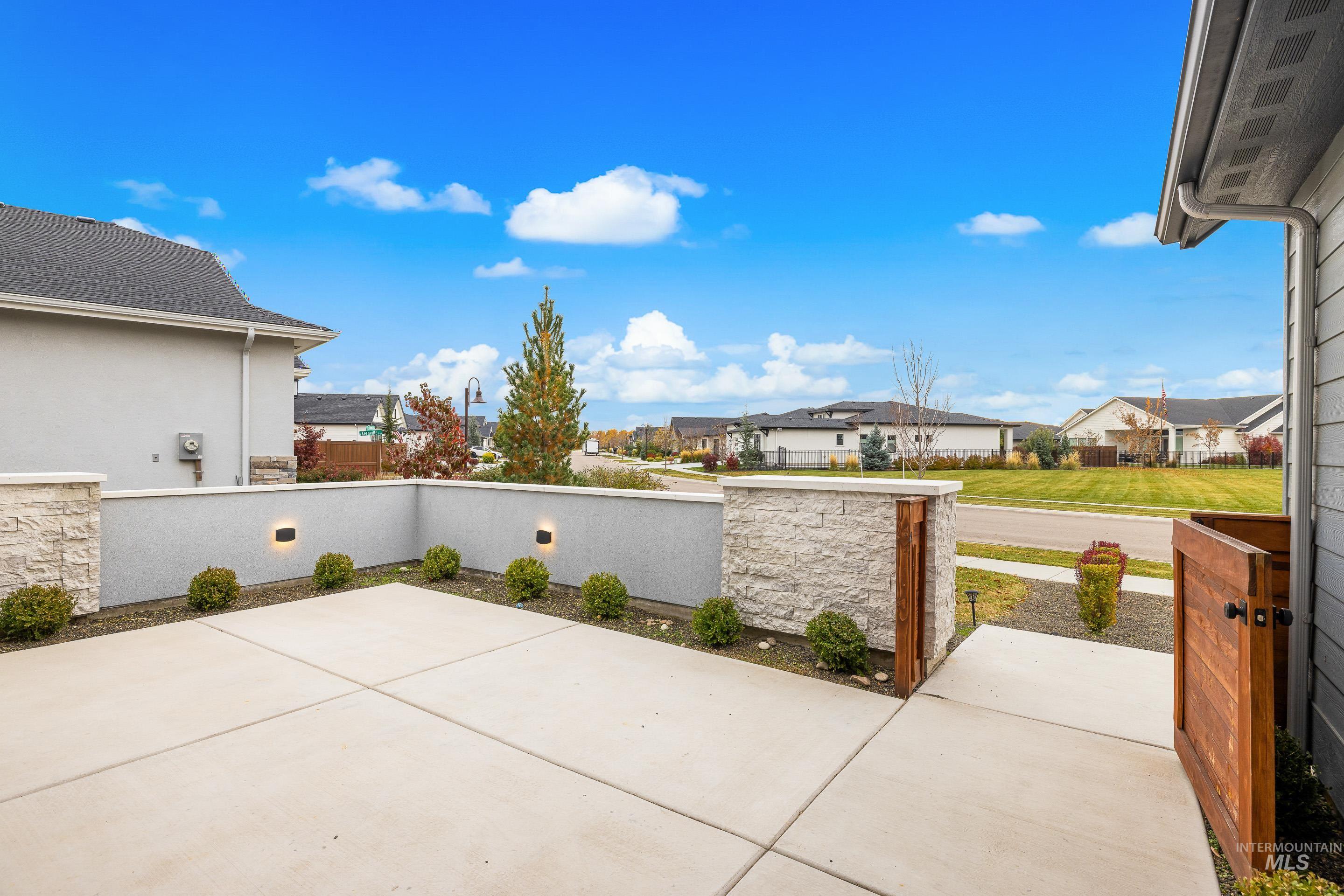 10516 W Lothbury Drive