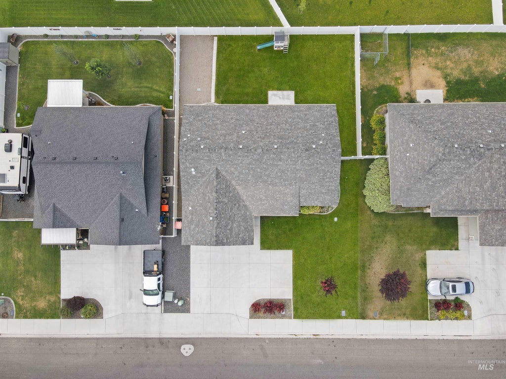 Photo of 471 Southwood Ave W, Twin Falls, ID 83301 (MLS # 98997865)