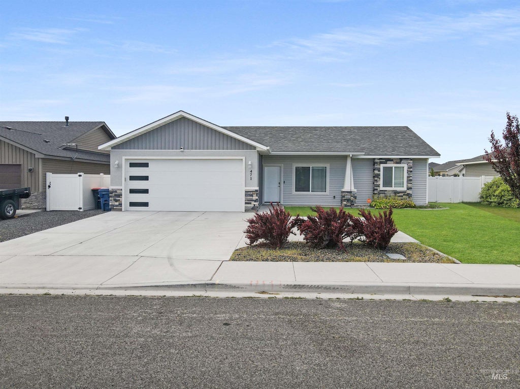 Photo of 471 Southwood Ave W, Twin Falls, ID 83301 (MLS # 98997865)