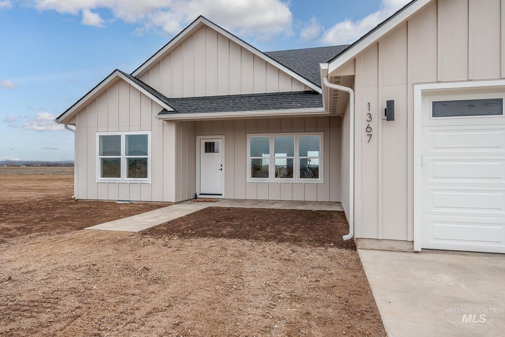 Photo of 1367 Hansen Road, Weiser, ID 83672 (MLS # 98974725)