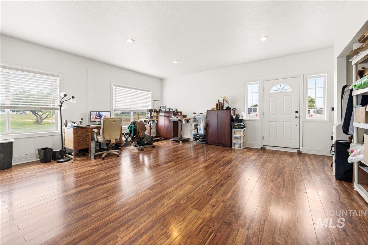 Homedale, Idaho 83628, United States, 4 Bedrooms Bedrooms, ,3 BathroomsBathrooms,Residential,Active,208666