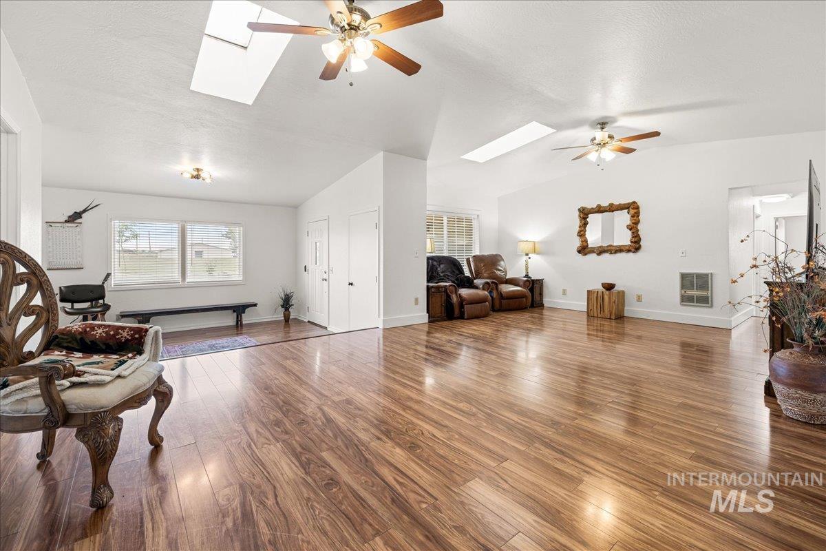 Homedale, Idaho 83628, United States, 4 Bedrooms Bedrooms, ,3 BathroomsBathrooms,Residential,Active,208666