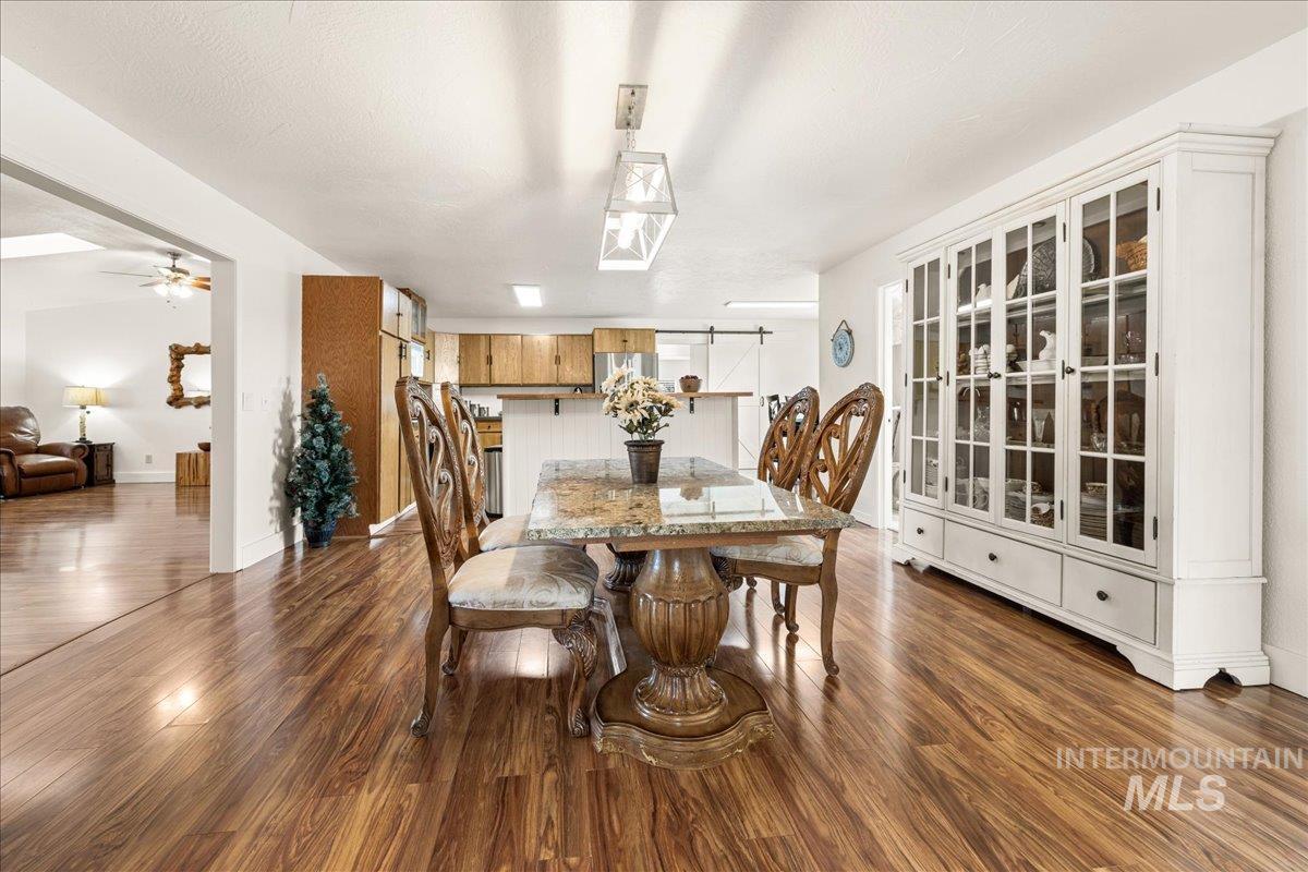 Homedale, Idaho 83628, United States, 4 Bedrooms Bedrooms, ,3 BathroomsBathrooms,Residential,Active,208666