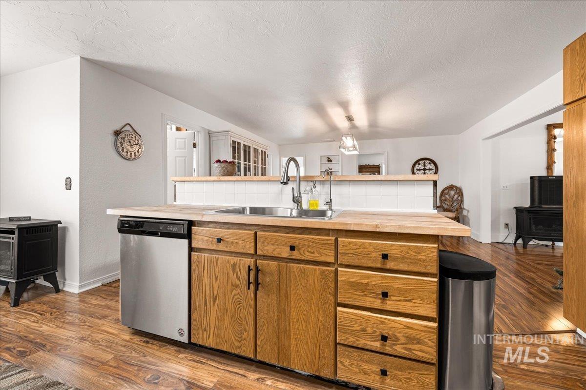 Homedale, Idaho 83628, United States, 4 Bedrooms Bedrooms, ,3 BathroomsBathrooms,Residential,Active,208666