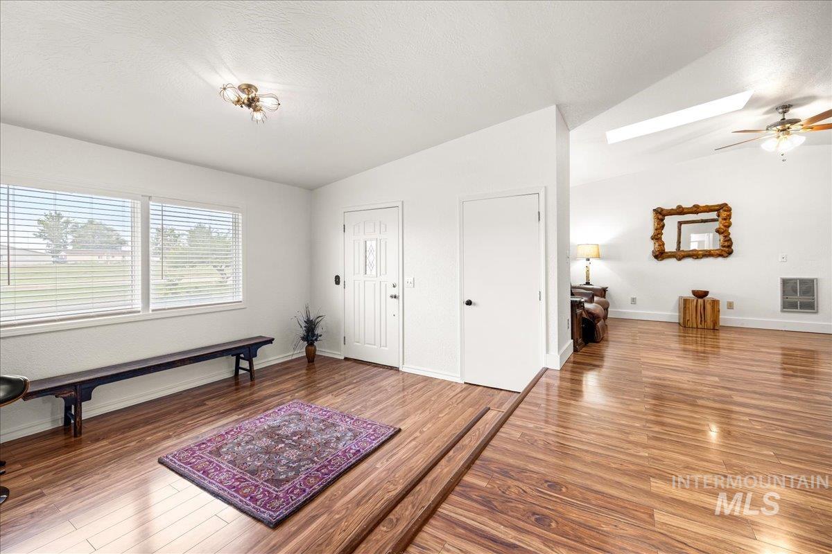 Homedale, Idaho 83628, United States, 4 Bedrooms Bedrooms, ,3 BathroomsBathrooms,Residential,Active,208666