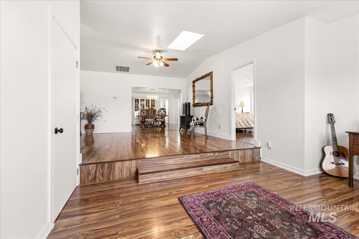 Homedale, Idaho 83628, United States, 4 Bedrooms Bedrooms, ,3 BathroomsBathrooms,Residential,Active,208666