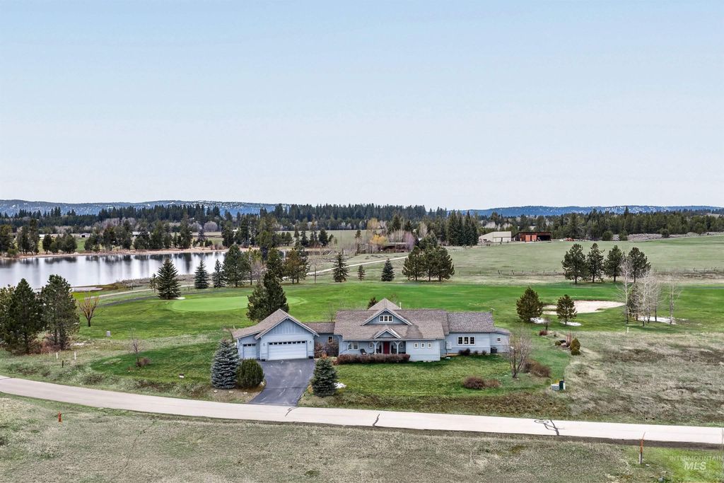 Photo of 319 Otter Pond Ln, McCall, ID 83638 (MLS # 98978333)