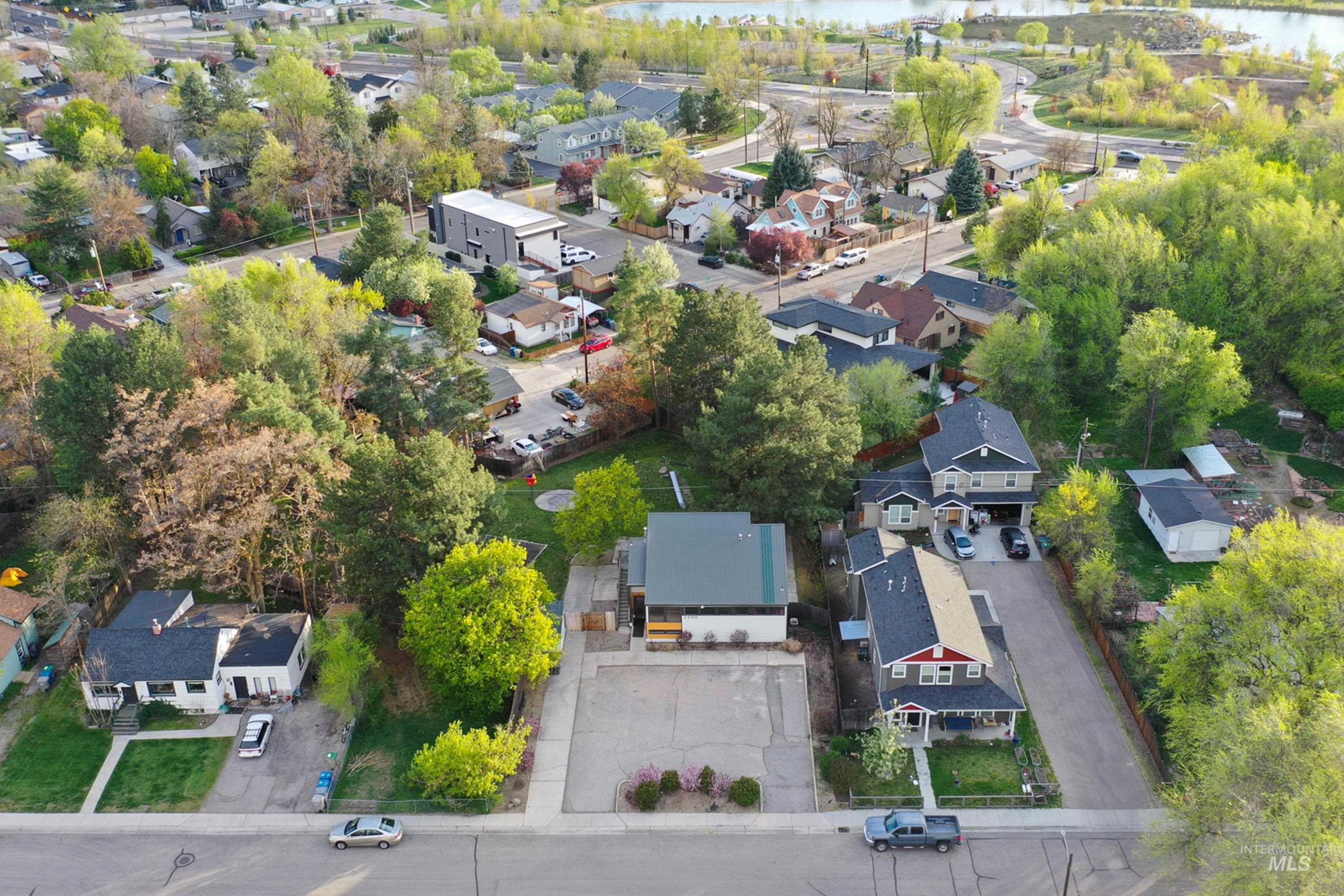2999 W Moore