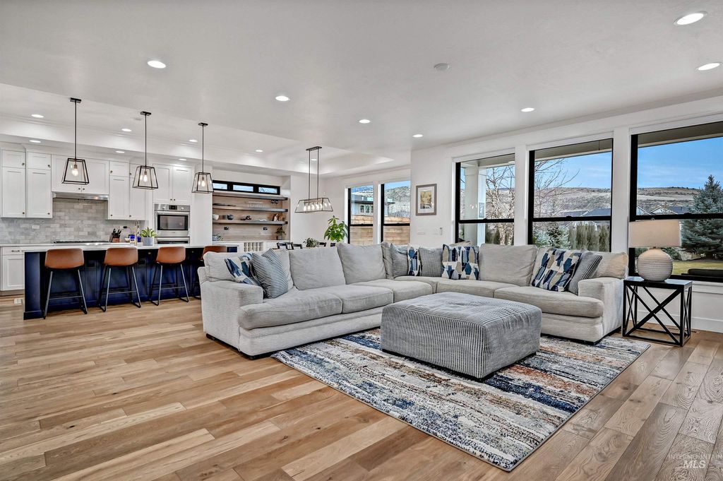 Photo of 12214 N Barn Owl Way, Boise, ID 83714 (MLS # 98974976)