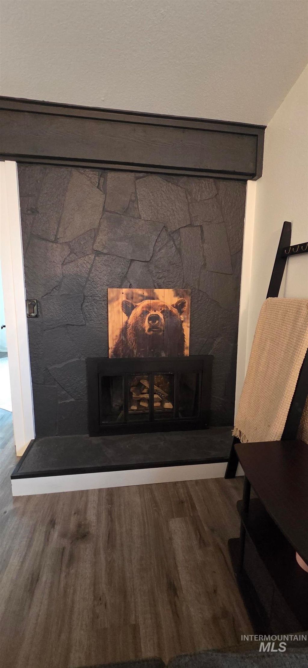 Photo of 1033 Camelot, Boise, ID 83704 (MLS # 98972074)