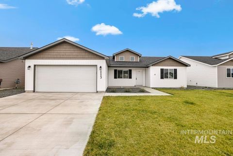 Photo of 1113 Meadow Lake Loop, Buhl, ID 83316 (MLS # 98972481)