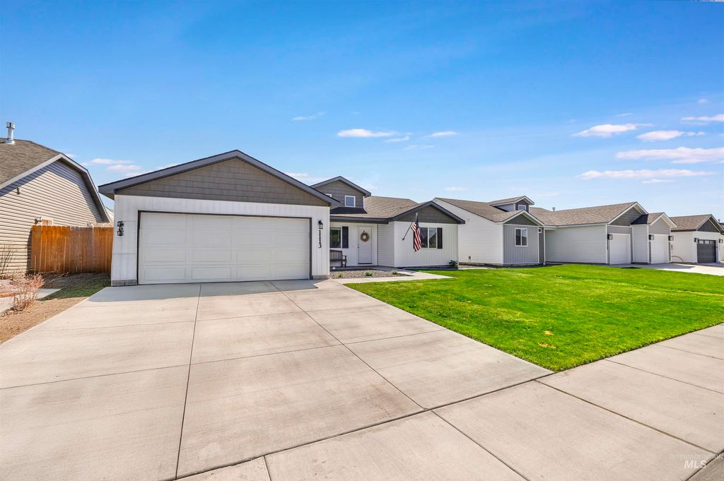 Photo of 1113 Meadow Lake Loop, Buhl, ID 83316 (MLS # 98972481)