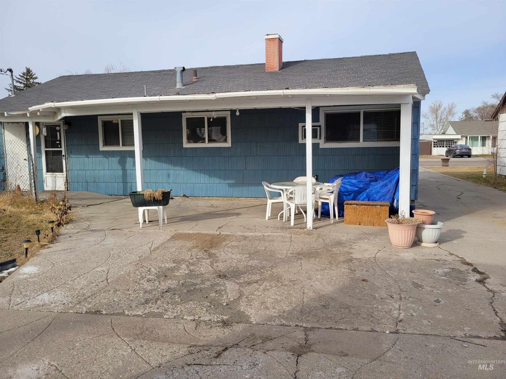 Photo of 401 S 4th Street, Rupert, ID 83350 (MLS # 98971677)