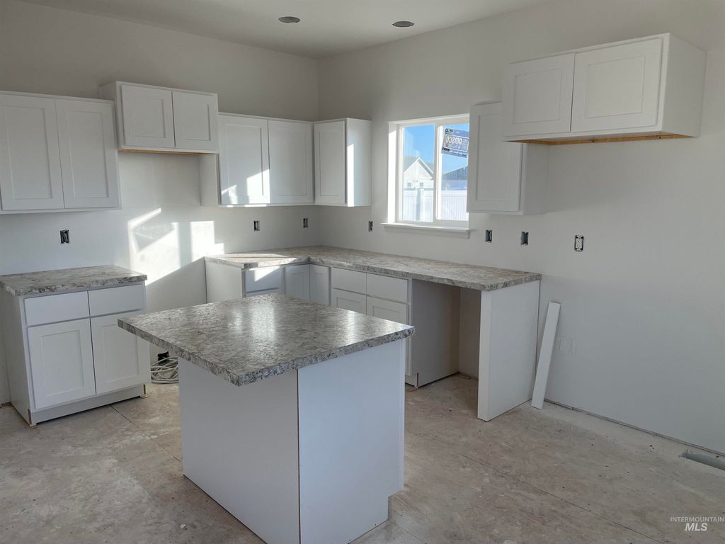 Photo of 2039 Lowline Ave, Twin Falls, ID 83301 (MLS # 98966246)