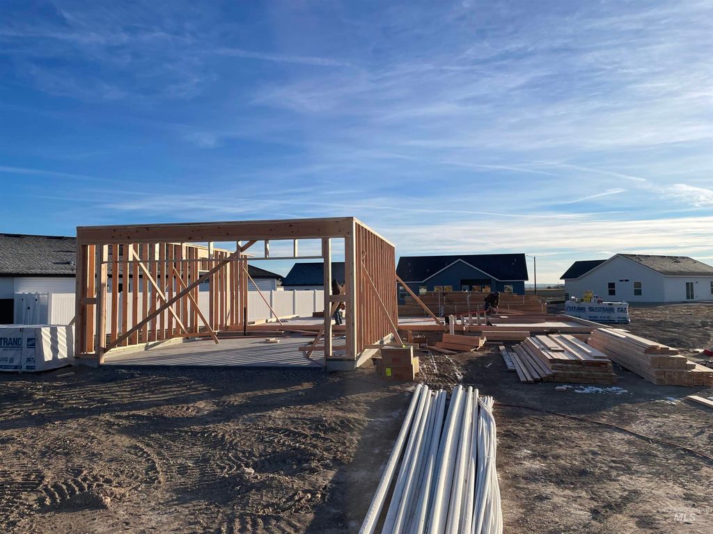 Photo of 2039 Lowline Ave, Twin Falls, ID 83301 (MLS # 98966246)