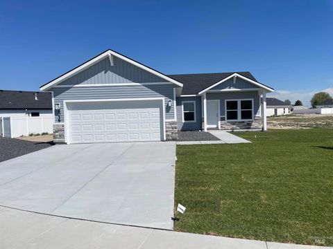 Photo of 2039 Lowline Ave, Twin Falls, ID 83301 (MLS # 98966246)