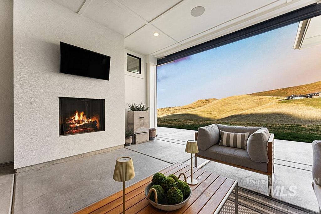 Photo of 5788 E Marmount Ct, Boise, ID 83716 (MLS # 98975585)