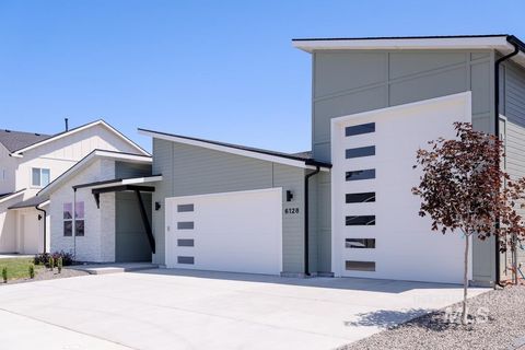 Photo of 6124 S Corsican Ave, Meridian, ID 83642 (MLS # 98959425)