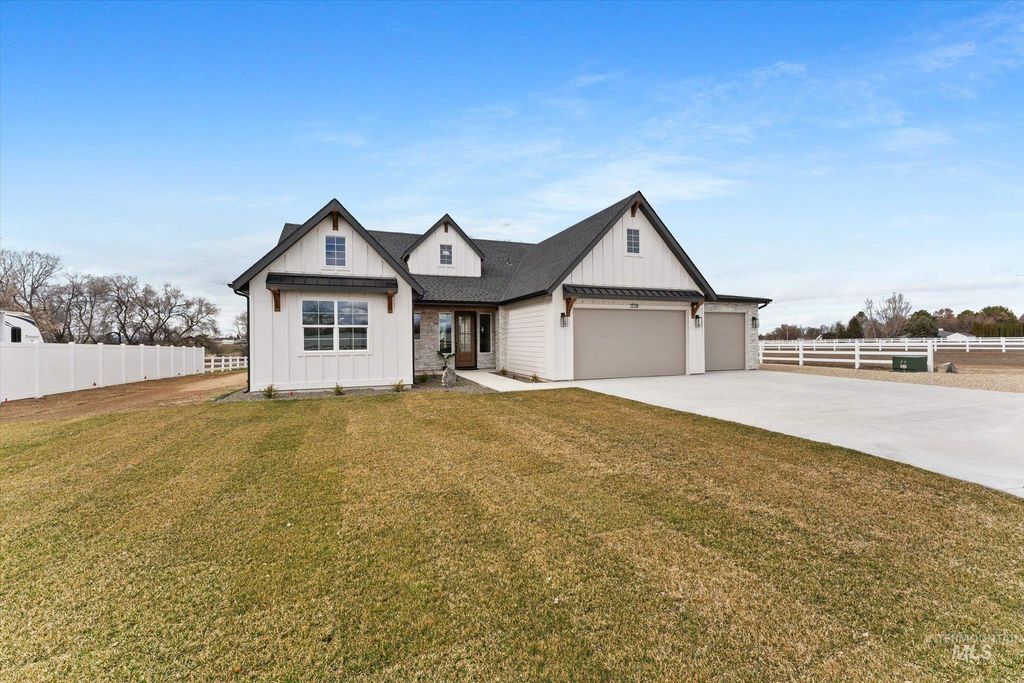 Photo of 17115 N Hess Pl, Nampa, ID 83687 (MLS # 98975860)