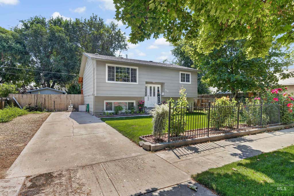 Photo of 516 N Kimball Ave, Caldwell, ID 83605 (MLS # 98998202)