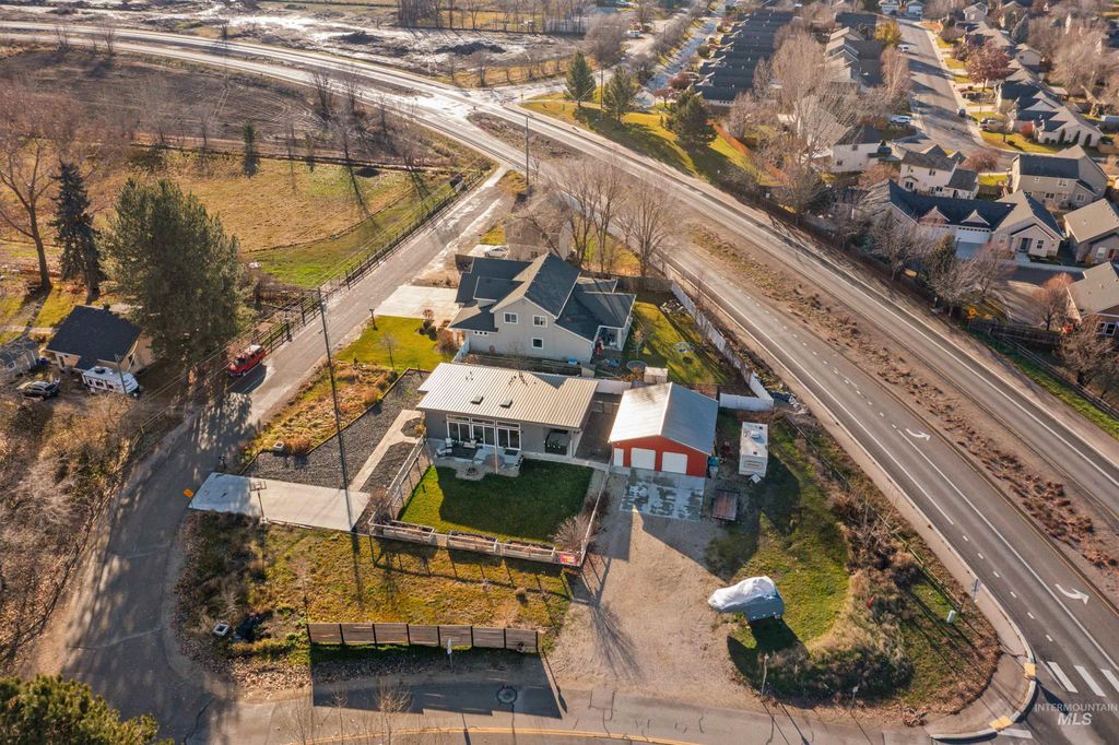 Photo of 8836 N Duncan Lane, Boise, ID 83714 (MLS # 98970033)