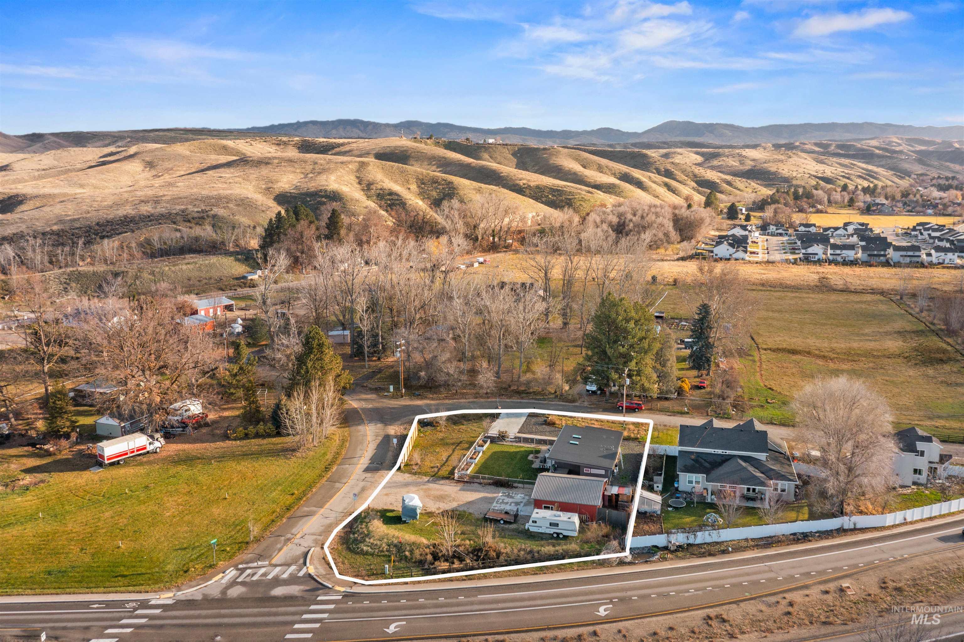 Bird's eye view of a mountainous background